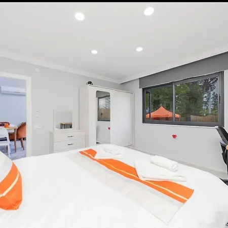 Villa Orange House Private Garden Terrace Hot Tub Mountain Views Konyaalti *