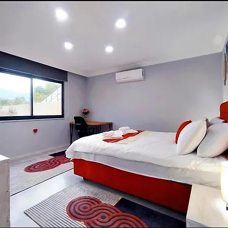 Orange House Private Garden Terrace Hot Tub Mountain Views Konyaalti *