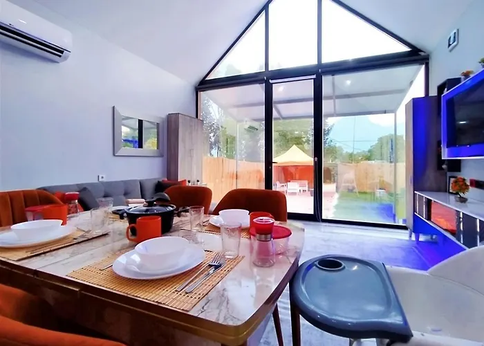 Orange House Private Garden Terrace Hot Tub Mountain Views Konyaalti * 安塔利亚