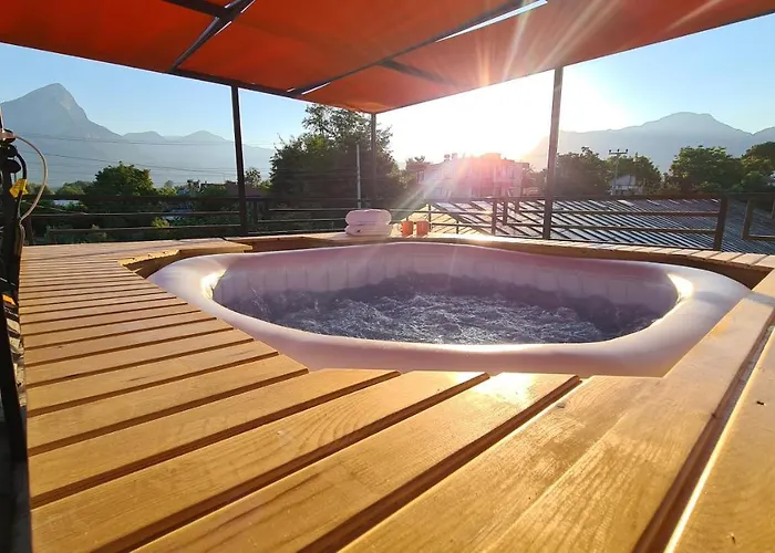Orange House Private Garden Terrace Hot Tub Mountain Views Konyaalti * 安塔利亚