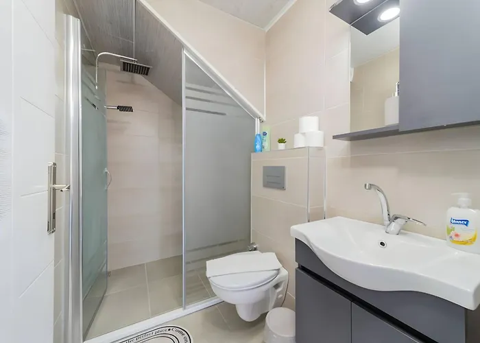 Orange House Private Garden Terrace Hot Tub Mountain Views Konyaalti 别墅 *