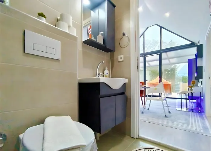 ヴィラ Orange House Private Garden Terrace Hot Tub Mountain Views Konyaalti アンタルヤ