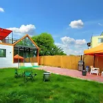 Orange House Private Garden Terrace Hot Tub Mountain Views Konyaalti